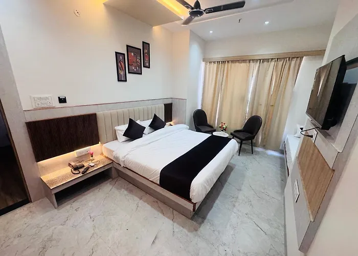 Hotel Purvi By Vilaasitaa Arvindo Indore