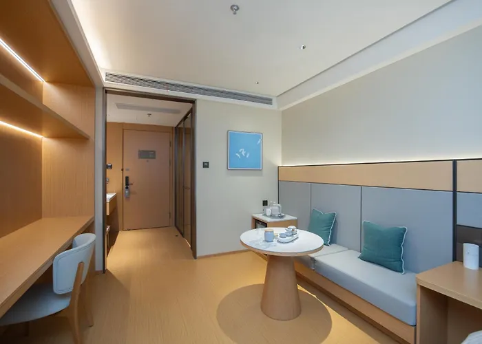 Ji Hotel Zhangjiagang High-Speed Railway Station