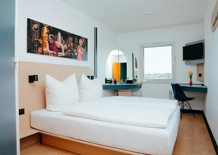 Magnet Hotel
