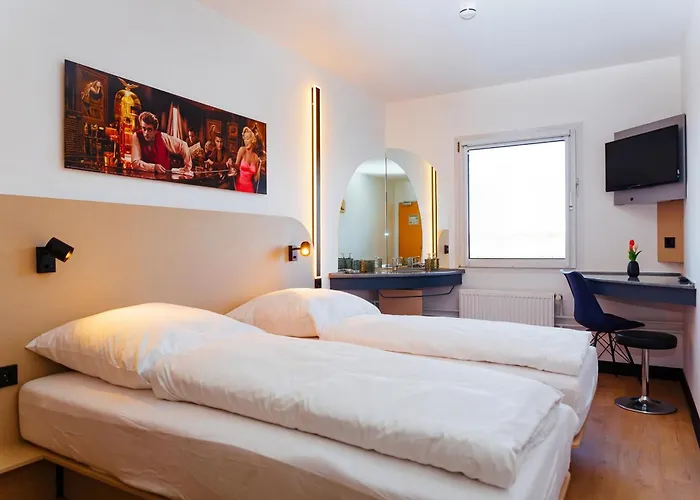 Magnet Hotel