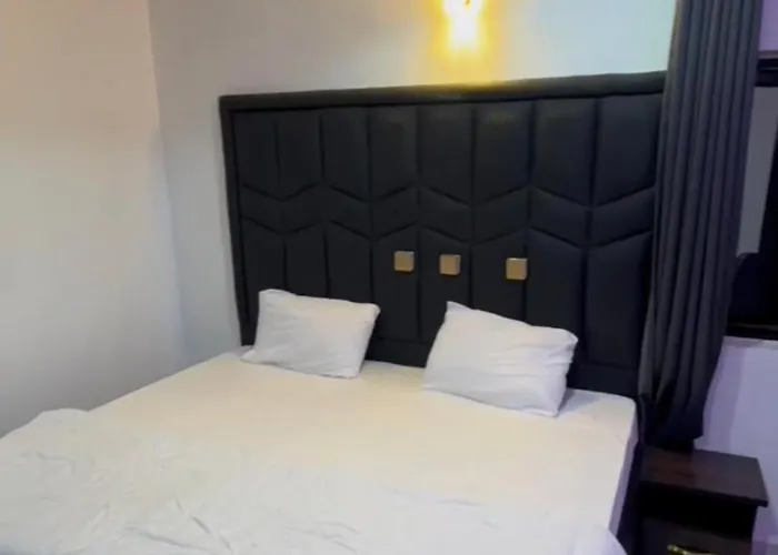 Crystaluxuryhotelandsuite