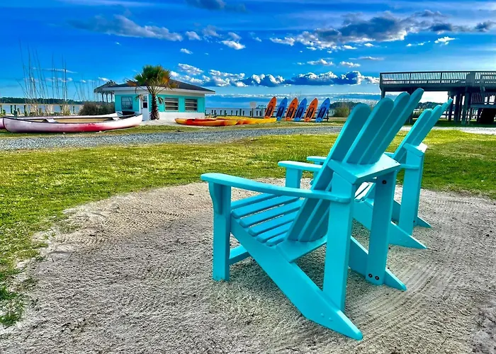 Snug Harbor Marina And Resort