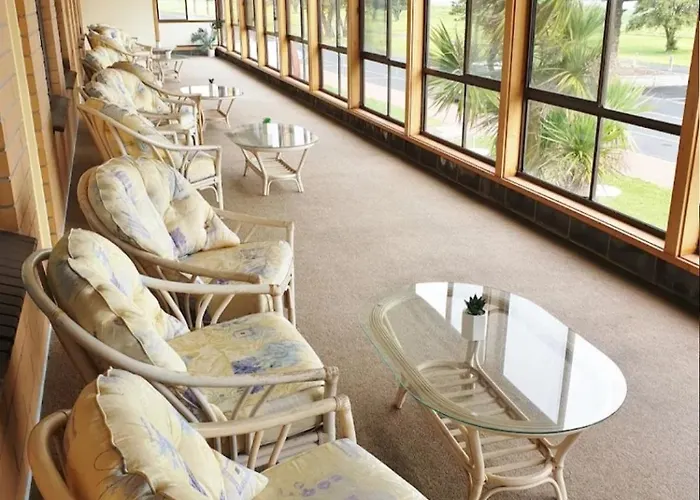 Kingston Ocean View Motel