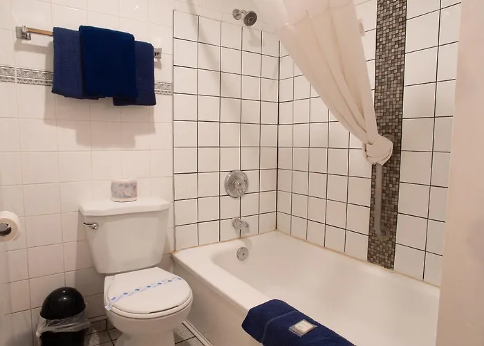 Easystay Inn & Suites Fernie