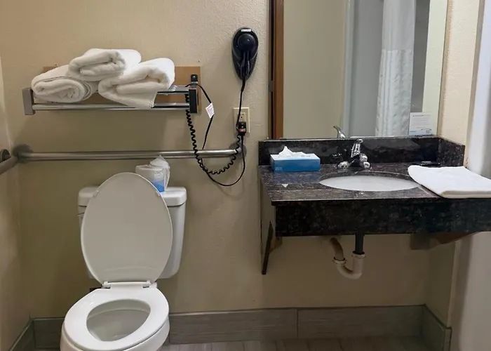 Coratel Plus Suites By Jasper Black River Falls