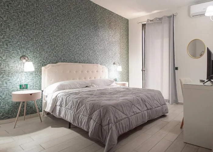 Hotel L'Etoile De La Ville