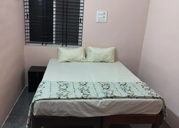 Swarna Lodge