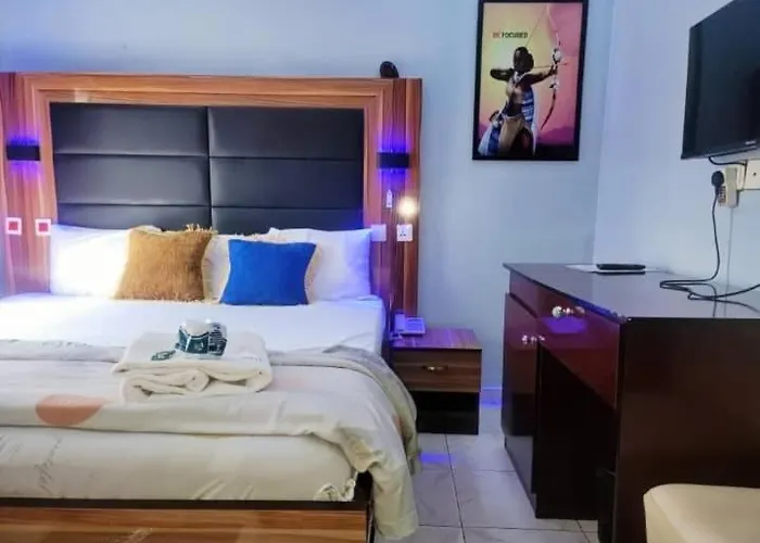 Riverleaf Hotels And Suites