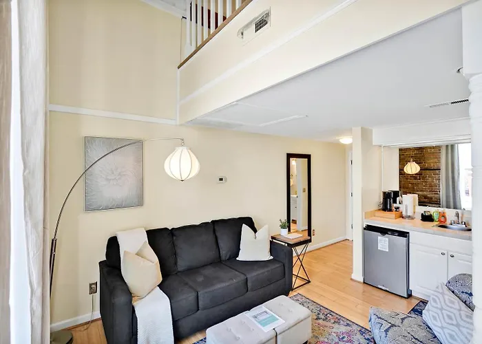 The Vonkampen On Front! Perfect Location In The Heart Of Downtown!