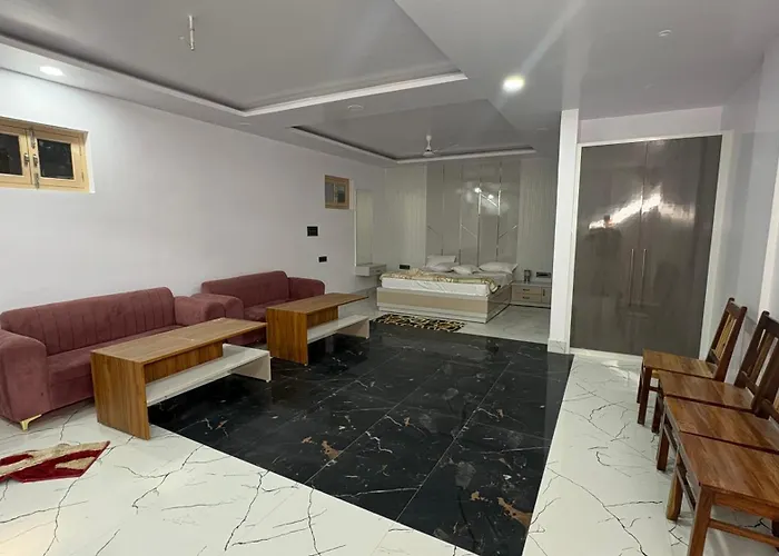 Shree Laxmi Banquet And Hotel