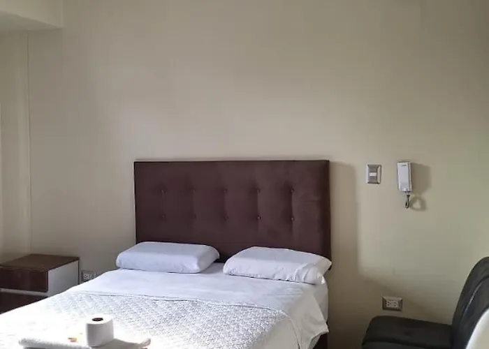 Hostal Plaza Grau