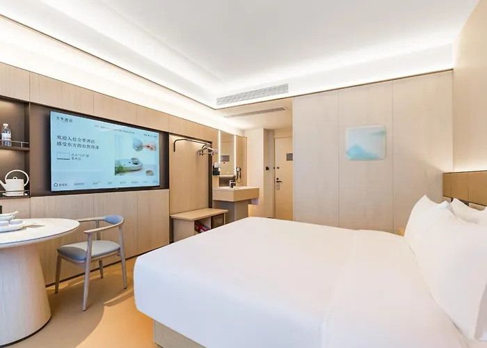 Ji Hotel Haikou East Railway Station Plaza