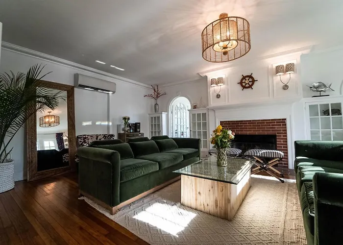 Buttonwood Hotel 1 - Boutique Accommodations