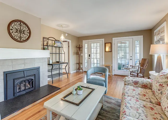 Walk To Beach! Serene Lake Michigan Home W/ Deck