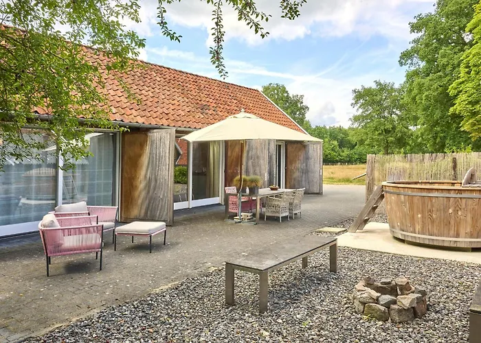 Farmers Lodge Combi