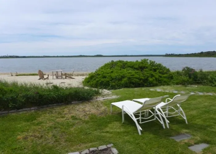 Sesachacha Cottage In Nantucket
