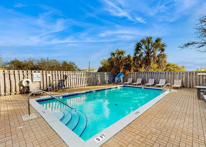 Great Dog-Friendly Home With Gulf Views Shared Pool Just Steps From The Gulf