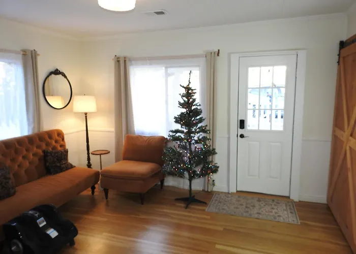 Miners Choice 3 Bedroom On Main St Bonus Rooms Sleeps Up To 9 Tv Wifi Piano