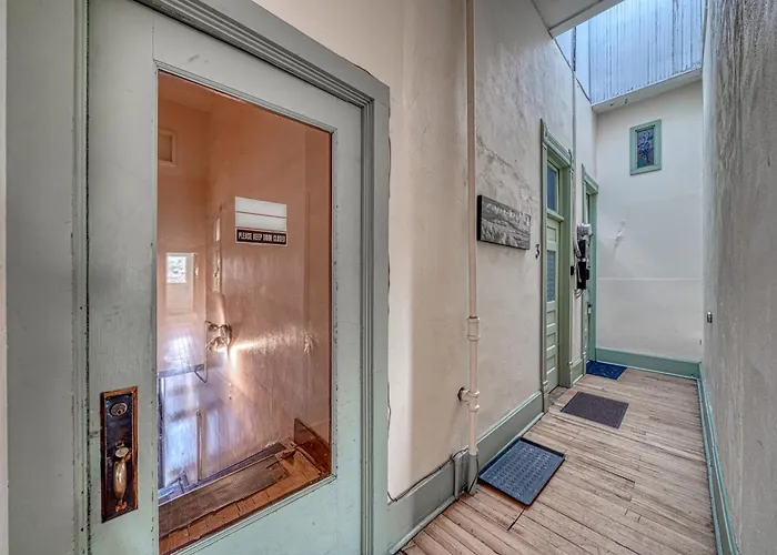 A Charming Loft In Downtown Salida!