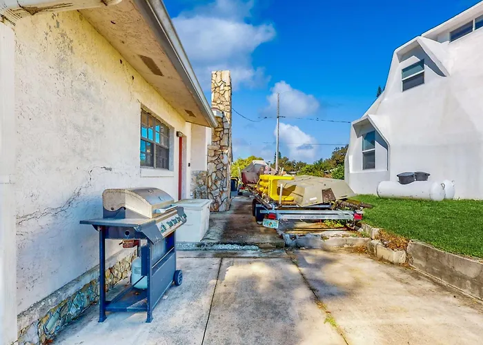 Lakefront Home With Water Views, Foosball, Screened Porch, & Private W/D