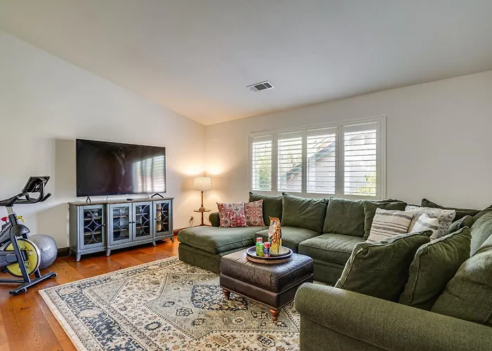 Fairfield Wine Country Getaway W/ Backyard Oasis!