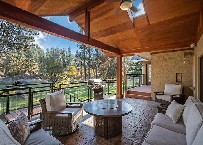 Private Riverfront Estate With Kayaks & Views