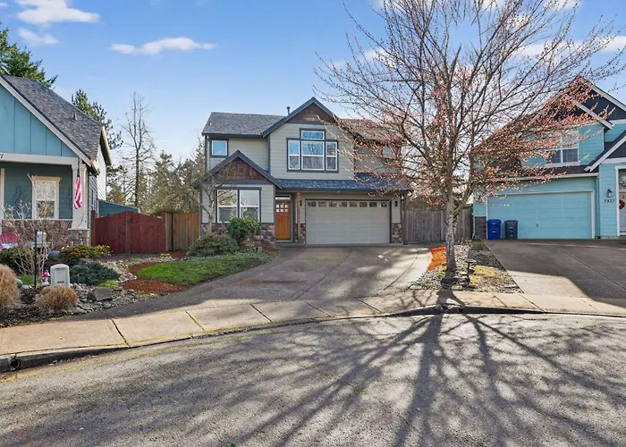 Cozy Keizer Escape -Firepit, Bbq & Near Portland Home