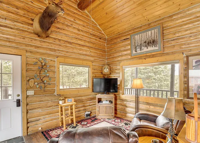 Wild Adventures In Eureka! Amish-Crafted Cabin