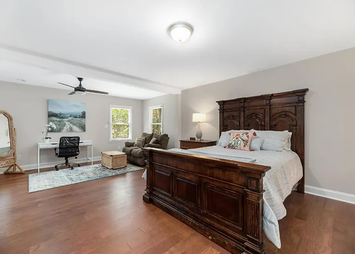 Peaceful Kannapolis Lodge