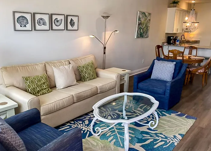 Stylish Ocean-Area Home With Generous Space And Short Walk To The Beach