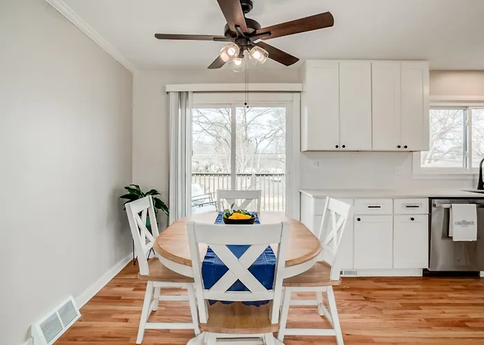Family Friendly, Youth Sports Tournaments, World Cup-Ready, Lenexa, 3Br Near Kc