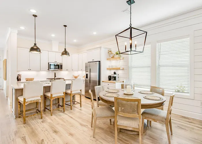 Dog-Friendly Home With Community Pool Flat Top Grill And Custom Coffee Bar