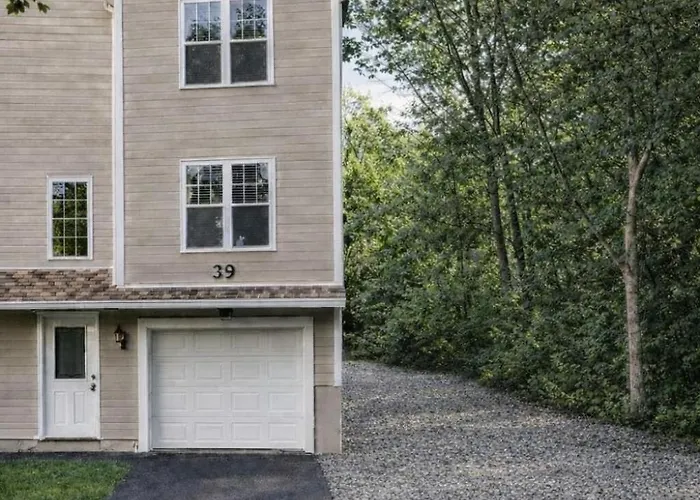 Spacious And Cozy 3 Bedroom Home