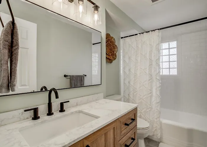 Family Friendly, Youth Sports Tournaments, World Cup-Ready, Lenexa, 3Br Near Kc