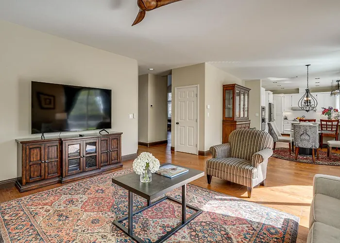 Fairfield Wine Country Getaway W/ Backyard Oasis!