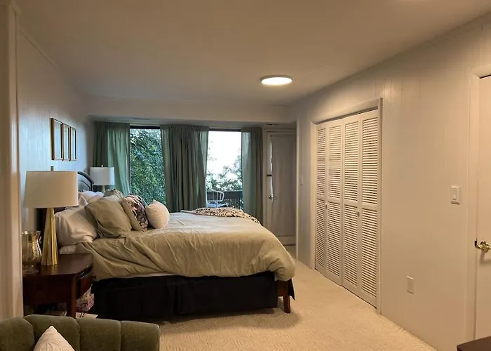 Remarkable Mountain Escape! Breathtaking Views & Pet Friendly!