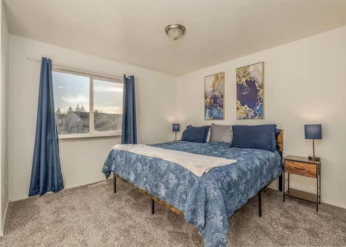 The Corbin Park Cozy Corner- Post Falls Modern Townhome