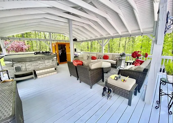 Luxury Private Estate With 6 Bedrooms In Leesburg