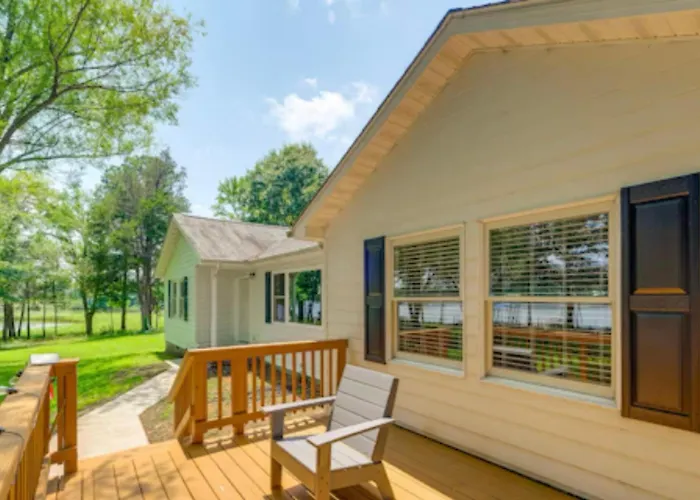 Private Waterfront Retreat With Dock On 7 Acre