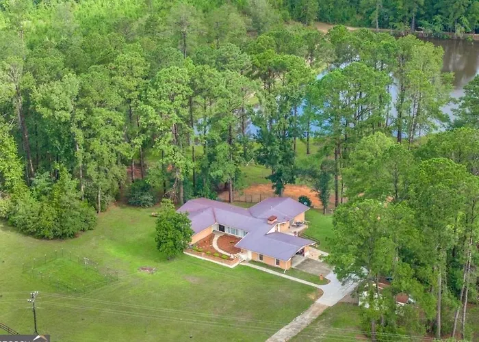 Waterfront Retreat - Sleeps 18 -Game Room -Gym