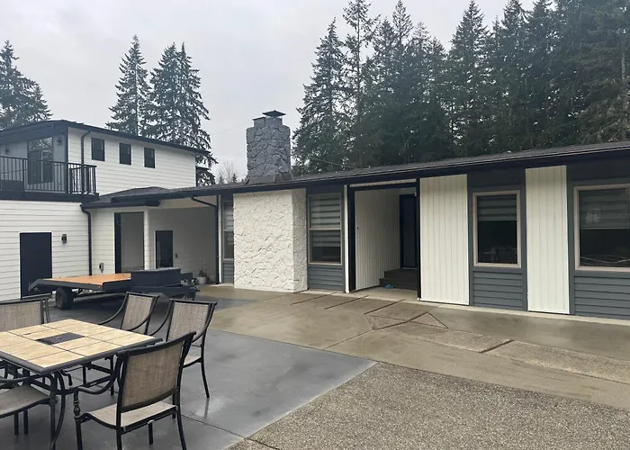 House On 5 Acres With Farm Animals In Bothell, Close To Seattle Bellevue Kirkland Woodinville