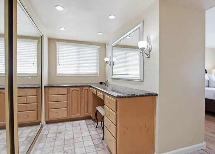 Oc Ultimate Family Escape By Rather Be Properties