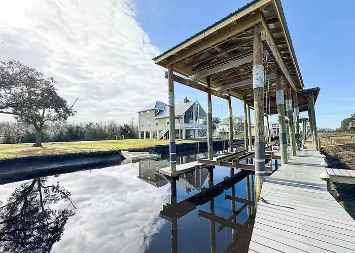 Waterfront Escape At Jourdan River - Dock Haus