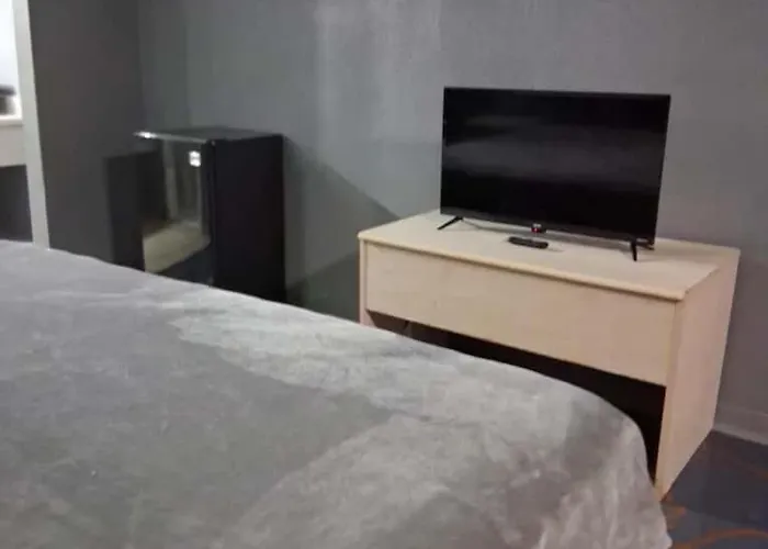 King Bed Hotel Room 255