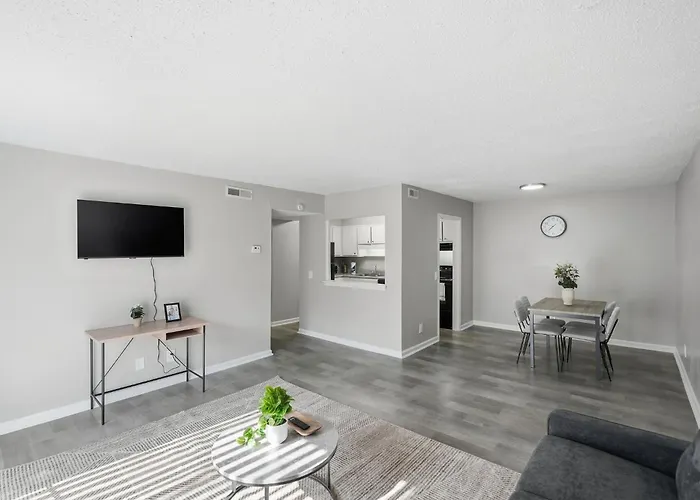 Modern 2Br Retreat Near Stone Mountain