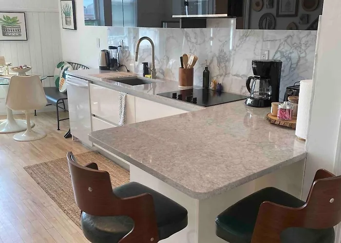 No3- Stylish 2 Bedroom Apartmen