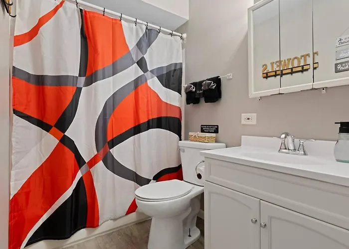 Cozy2Bd Aurora Chgolnd Freeparkg Sleeps6 Freewi-Fi