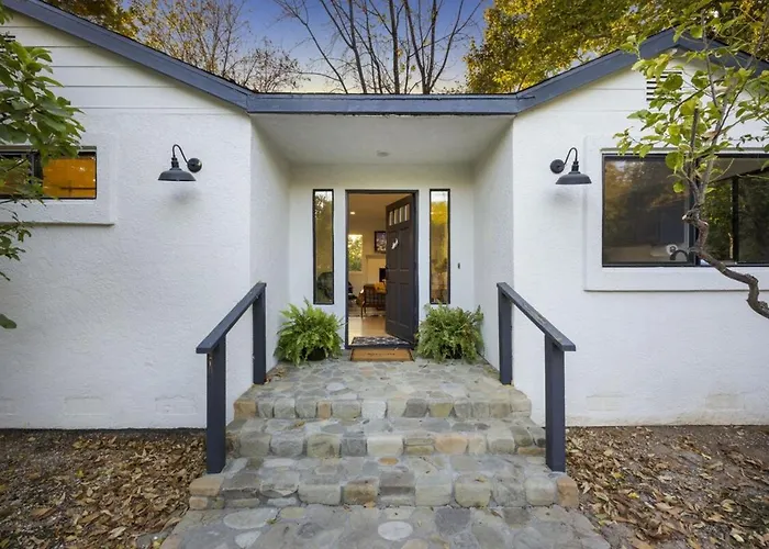Charming Private Cottage In Ojai