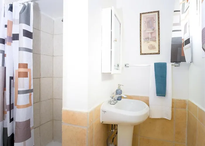 Private 1Br W Yard & King Bed Simi Valley