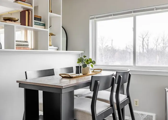 Westlake Getaway Apartment